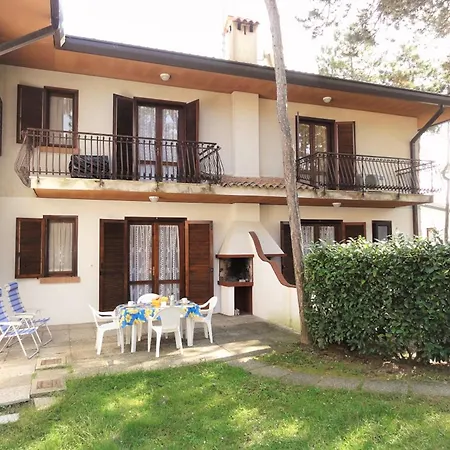 Townhouse With Private Garden