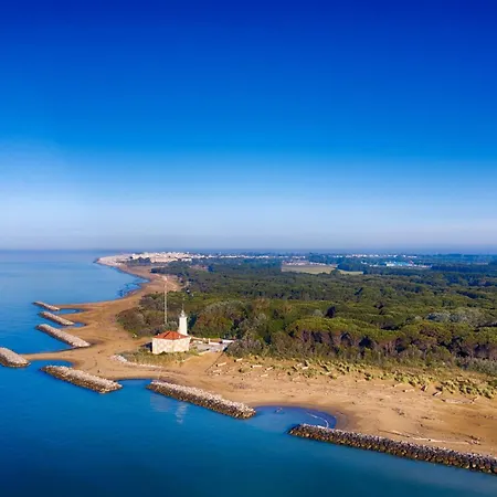 Townhouse With Private Garden