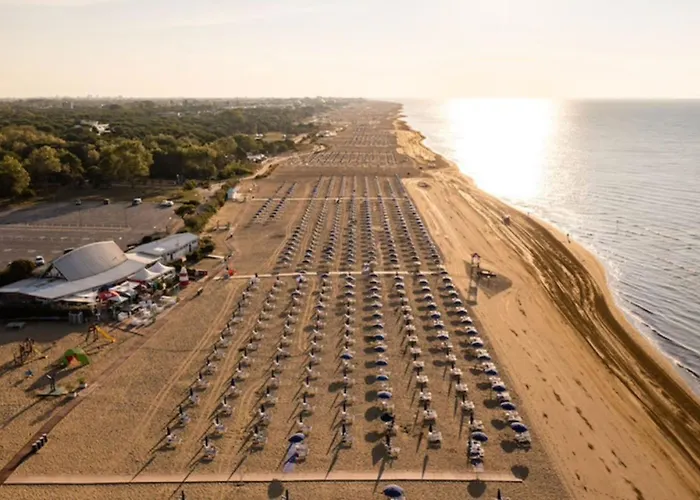 Townhouse With Private Garden Villa Bibione